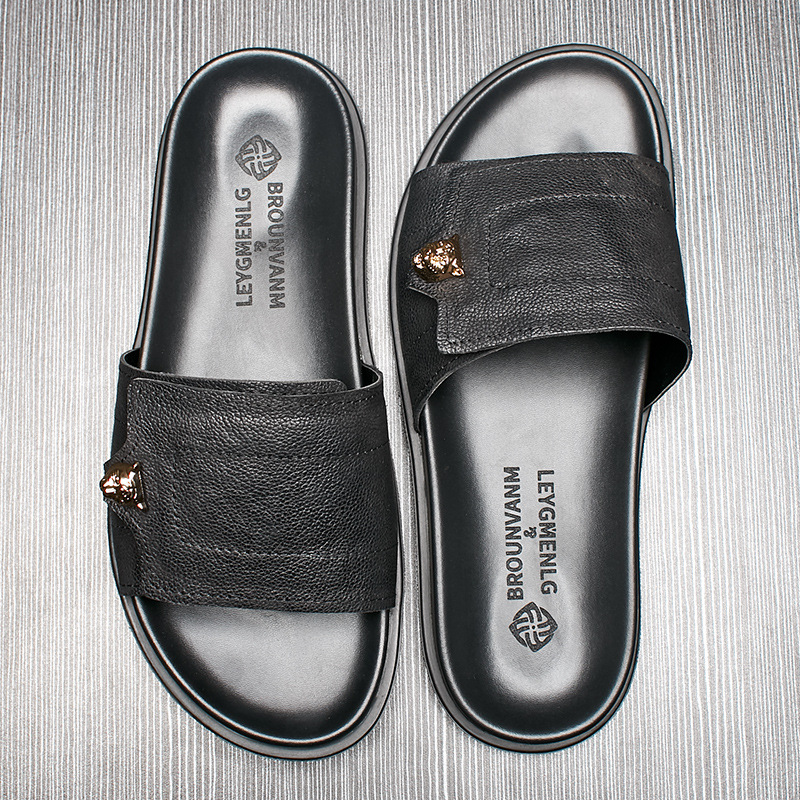 Street Fashion Men 2025 - 2025 Nuove pantofole in vera pelle